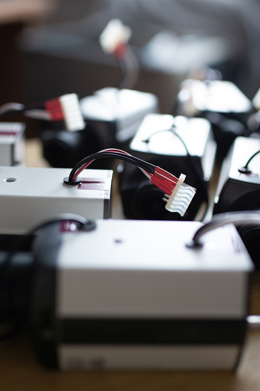 device-plastic-cases-with-cables-for-tft-monitors-2025-01-29-05-47-04-utc_for_CEV